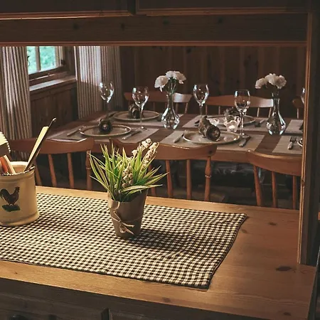 Sjoaasen Holiday home *